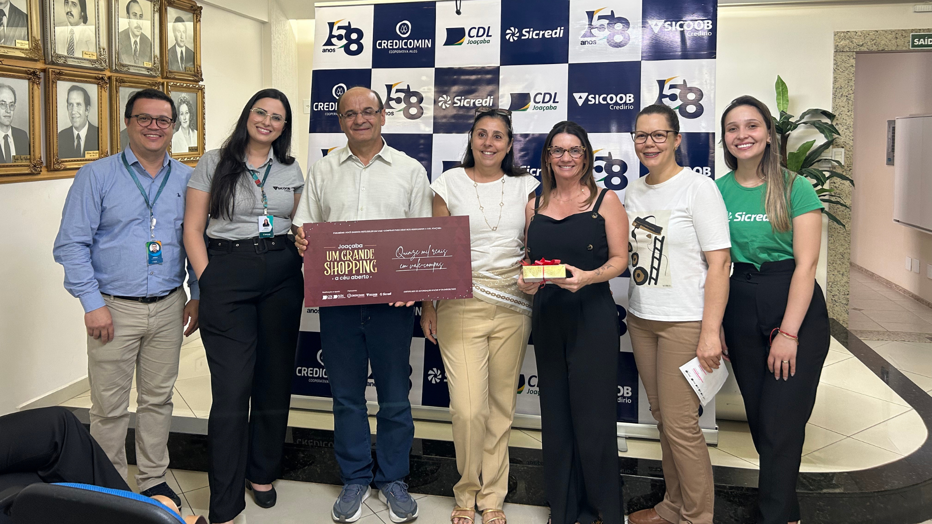 CDL inicia entrega da premiação da promoção “Joaçaba – Um Grande Shopping a Céu Aberto”. CDL inicia entrega da premiação da promoção “Joaçaba – Um Grande Shopping a Céu Aberto”.