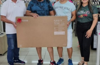 CDL entrega prêmio da promoção BLACK FRIDAY