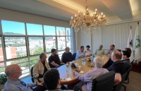 Deputado Valdir Cobalchini participa de encontro com a diretoria da CDL de Joaçaba
