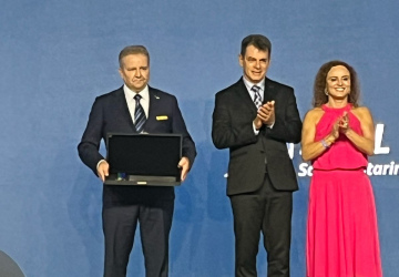Empresário de Joaçaba recebe em Florianópolis comenda da FCDL/SC