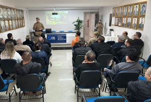 Motos irregulares e barulho entram na mira em reunião com empresários em Joaçaba